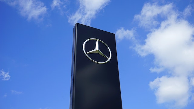 Mercedes Benz Axor 2517: Güç ve Dayanıklılığın Sembolü